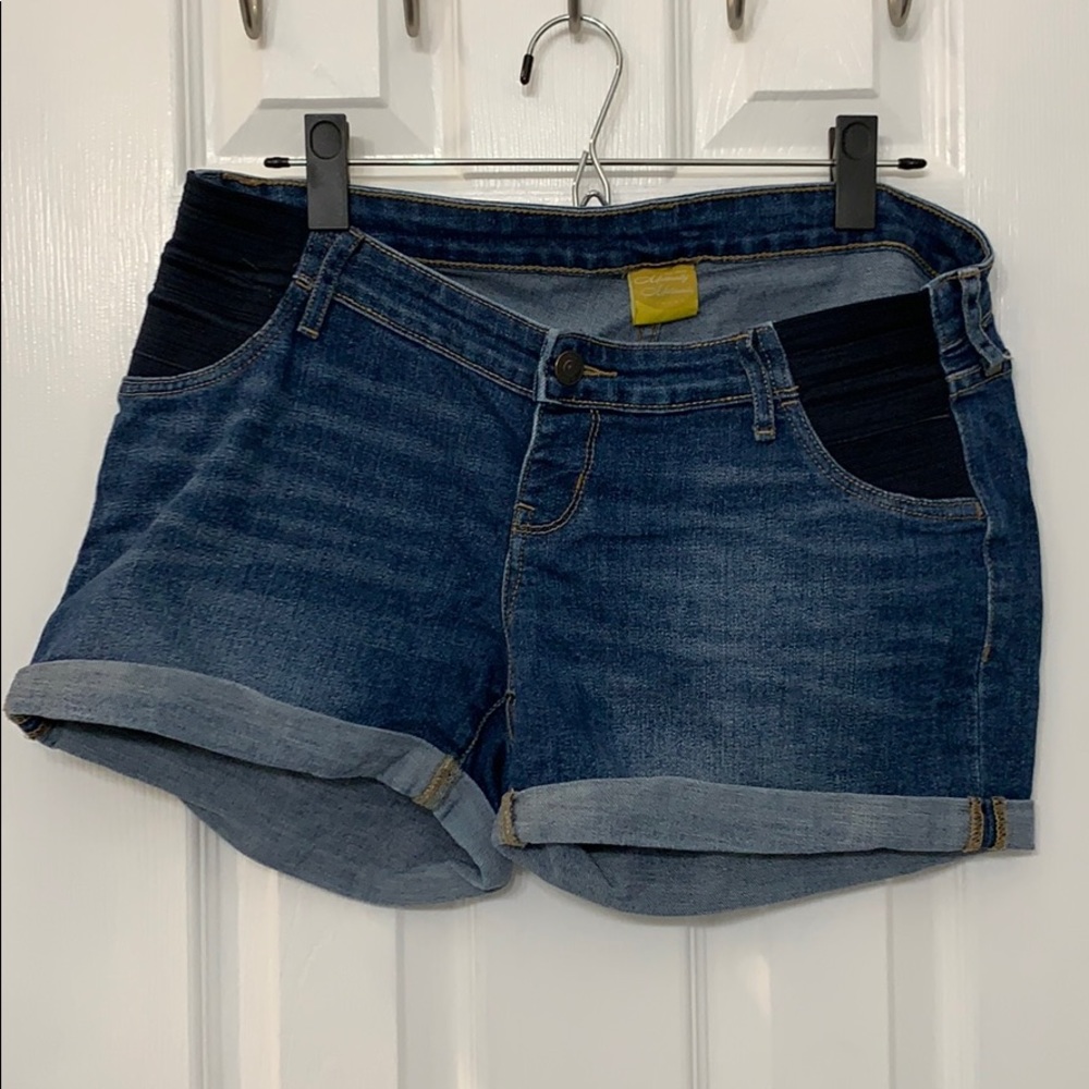 Old Navy Maternity Shorts